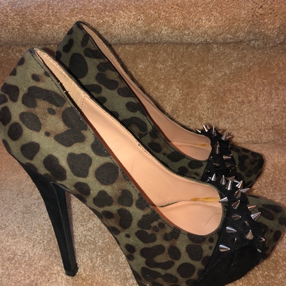 Penny Loves Kenny Leopard Platform Stilettos Heels - Picture 1 of 7